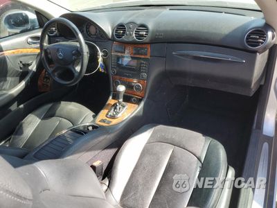 Zdjęcie 8 z 12 samochodu: 2007 MERCEDES-BENZ CLK 350 VIN:WDBTK56F97F221229 - miniatura