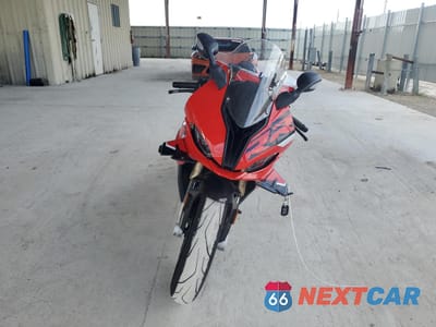 Drugie zdjęcie samochodu z przodu: 2023 BMW S 1000 RR VIN:WB10E6309P6H61505 - miniatura