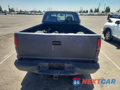 Zdjęcie 6 z 12 samochodu: 2003 CHEVROLET S TRUCK S10 VIN:1GCCT19X238214052 - miniatura