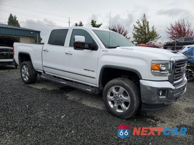 Czwarte zdjęcie samochodu z boku: 2019 GMC SIERRA K2500 SLT VIN:1GT12REY5KF165267 - miniatura