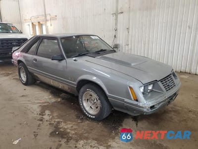 Czwarte zdjęcie samochodu z boku: 1983 FORD MUSTANG VIN:1FABP28FXDF161733 - miniatura