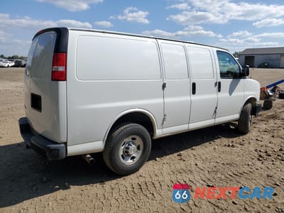 Trzecie zdjęcie samochodu z tyłu: 2019 CHEVROLET EXPRESS G2500 VIN:1GCWGAFG7K1325497 - miniatura