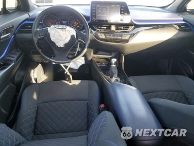 Zdjęcie 8 z 16 samochodu: 2020 TOYOTA C-HR XLE VIN:NMTKHMBX8LR106988 - miniatura
