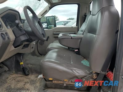 Zdjęcie 10 z 12 samochodu: 2009 FORD F450 SUPER DUTY VIN:1FDXF46Y39EA58505 - miniatura