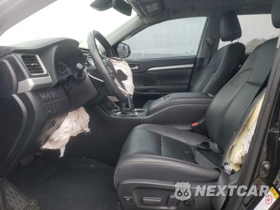 Zdjęcie 7 z 15 samochodu: 2019 TOYOTA HIGHLANDER SE VIN:5TDJZRFH8KS596695 - miniatura