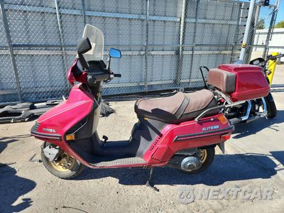 Trzecie zdjęcie samochodu z tyłu: 1985 HONDA CH250 VIN:JH2MF0102FK001993 - miniatura