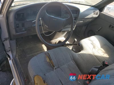 Zdjęcie 8 z 14 samochodu: 1990 TOYOTA PICKUP 1/2 TON SHORT WHEELBASE DLX VIN:JT4RN01P2L7023831 - miniatura