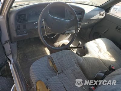 Zdjęcie 8 z 14 samochodu: 1990 TOYOTA PICKUP 1/2 TON SHORT WHEELBASE DLX VIN:JT4RN01P2L7023831 - miniatura