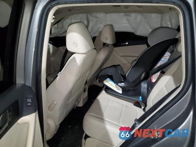 Zdjęcie 10 z 12 samochodu: 2011 VOLKSWAGEN TIGUAN S VIN:WVGAV7AX2BW537801 - miniatura