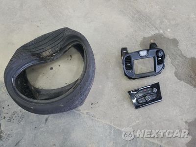 Zdjęcie 12 z 15 samochodu: 2020 CHRYSLER 300 S VIN:2C3CCABTXLH122953 - miniatura