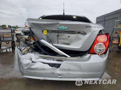 Zdjęcie 6 z 14 samochodu: 2014 CHEVROLET SONIC LT VIN:1G1JC5SH8E4165900 - miniatura