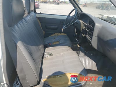 Zdjęcie 10 z 12 samochodu: 1991 TOYOTA PICKUP 1/2 TON SHORT WHEELBASE VIN:JT4RN81AXM0064230 - miniatura