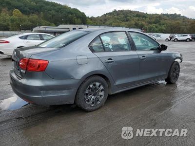 Trzecie zdjęcie samochodu z tyłu: 2013 VOLKSWAGEN JETTA BASE VIN:3VW2K7AJ5DM258498 - miniatura