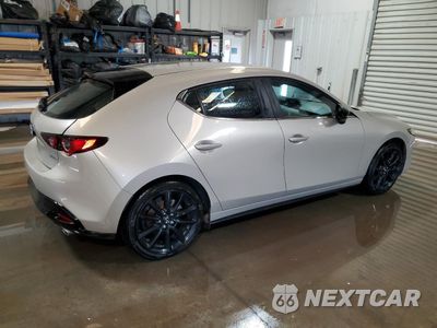 Trzecie zdjęcie samochodu z tyłu: 2024 MAZDA 3 SELECT SPORT VIN:JM1BPAKMXR1714798 - miniatura
