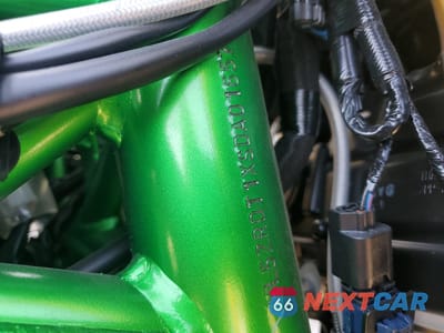 Zdjęcie 9 z 9 samochodu: 2025 KAWASAKI ZR900 T VIN:ML5ZRDT1XSDA01657 - miniatura
