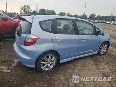 Trzecie zdjęcie samochodu z tyłu: 2010 HONDA FIT SPORT VIN:JHMGE8H47AC024266 - miniatura