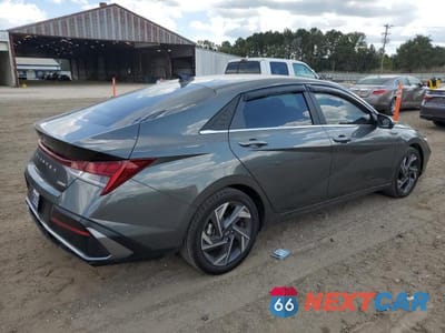 Trzecie zdjęcie samochodu z tyłu: 2024 HYUNDAI ELANTRA LIMITED VIN:KMHLP4DG4RU647459 - miniatura