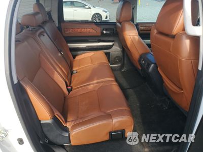 Zdjęcie 10 z 14 samochodu: 2018 TOYOTA TUNDRA CREWMAX 1794 VIN:5TFAW5F16JX699126 - miniatura