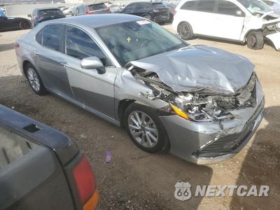 Czwarte zdjęcie samochodu z boku: 2023 TOYOTA CAMRY LE VIN:4T1C11AK0PU815460 - miniatura