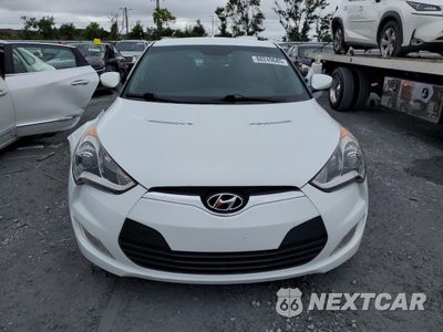 Piąte zdjęcie samochodu w środku: 2015 HYUNDAI VELOSTER VIN:KMHTC6ADXFU221448 - miniatura