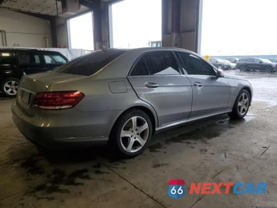 Trzecie zdjęcie samochodu z tyłu: 2014 MERCEDES-BENZ E 350 4MATIC VIN:WDDHF8JB2EB045927 - miniatura