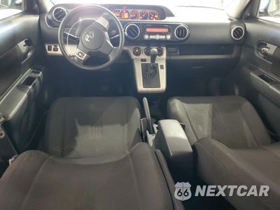 Zdjęcie 8 z 12 samochodu: 2008 TOYOTA SCION XB VIN:JTLKE50E381021292 - miniatura