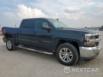 Czwarte zdjęcie samochodu z boku: 2018 CHEVROLET SILVERADO K1500 LT VIN:3GCUKREC9JG173872 - miniatura