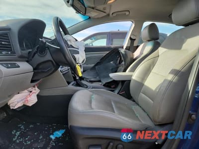 Zdjęcie 7 z 12 samochodu: 2017 HYUNDAI ELANTRA SE VIN:5NPD84LF7HH060597 - miniatura