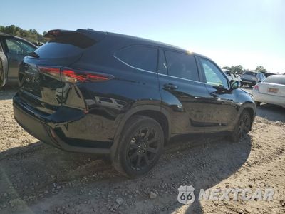 Trzecie zdjęcie samochodu z tyłu: 2024 TOYOTA HIGHLANDER LE VIN:5TDKDRAH0RS532655 - miniatura