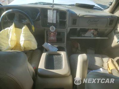 Zdjęcie 8 z 13 samochodu: 2003 CHEVROLET TAHOE K1500 VIN:1GNEK13T33R281200 - miniatura