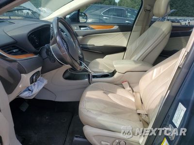 Zdjęcie 7 z 15 samochodu: 2019 LINCOLN MKC SELECT VIN:5LMCJ2C98KUL21238 - miniatura
