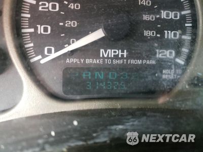 Zdjęcie 9 z 13 samochodu: 2002 GMC DENALI XL K1500 VIN:1GKFK66UX2J259341 - miniatura
