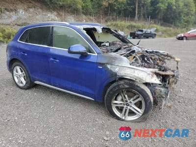 Czwarte zdjęcie samochodu z boku: 2021 AUDI Q5 E PREMIUM PLUS VIN:WA1E2AFY9M2135047 - miniatura