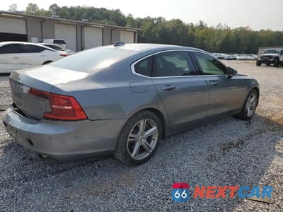 Trzecie zdjęcie samochodu z tyłu: 2018 VOLVO S90 T5 MOMENTUM VIN:LVY982AK1JP016057 - miniatura