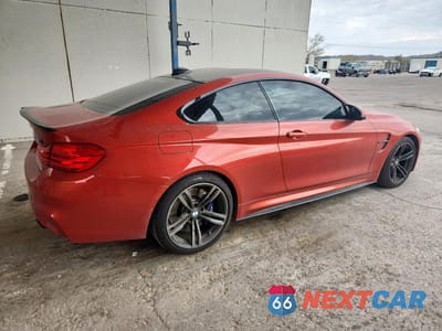 Trzecie zdjęcie samochodu z tyłu: 2016 BMW M4 VIN:WBS3R9C50GK335667 - miniatura