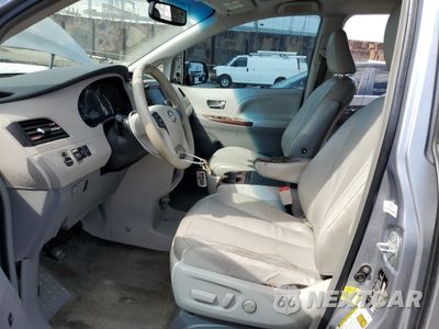 Zdjęcie 7 z 13 samochodu: 2012 TOYOTA SIENNA XLE VIN:5TDYK3DC8CS185127 - miniatura