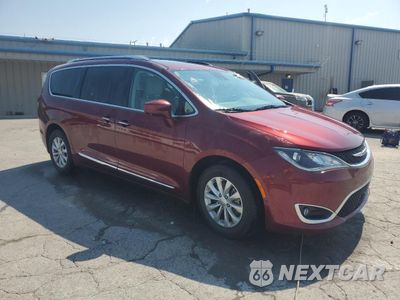 Czwarte zdjęcie samochodu z boku: 2018 CHRYSLER PACIFICA TOURING L PLUS VIN:2C4RC1EG0JR182297 - miniatura