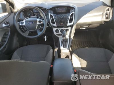 Zdjęcie 8 z 13 samochodu: 2014 FORD FOCUS SE VIN:1FADP3F21EL452283 - miniatura