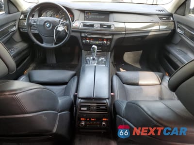 Zdjęcie 8 z 14 samochodu: 2011 BMW 750 LXI VIN:WBAKC8C52BC434117 - miniatura