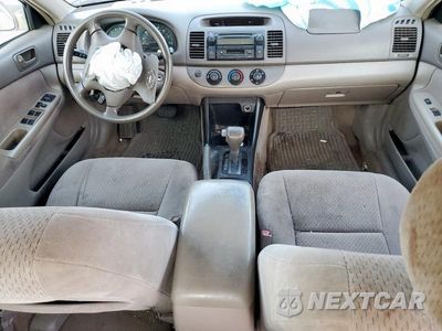 Zdjęcie 8 z 12 samochodu: 2003 TOYOTA CAMRY LE VIN:4T1BE32KX3U159823 - miniatura