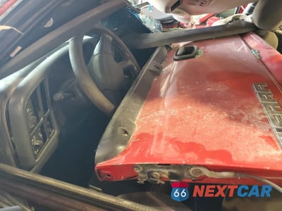 Zdjęcie 7 z 13 samochodu: 2003 GMC SIERRA K2500 HEAVY DUTY VIN:1GTHK24173E100289 - miniatura