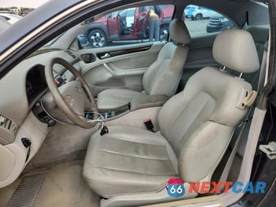 Zdjęcie 7 z 14 samochodu: 2000 MERCEDES-BENZ CLK 430 VIN:WDBLJ70G3YF154158 - miniatura