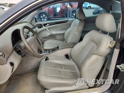 Zdjęcie 7 z 14 samochodu: 2000 MERCEDES-BENZ CLK 430 VIN:WDBLJ70G3YF154158 - miniatura