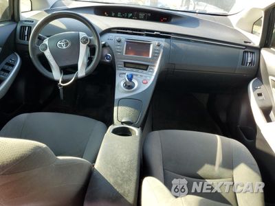 Zdjęcie 8 z 12 samochodu: 2014 TOYOTA PRIUS VIN:JTDKN3DU3E1744492 - miniatura