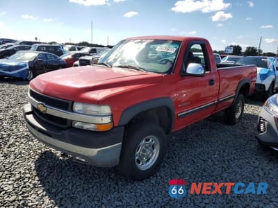 2001 CHEVROLET SILVERADO K2500 HEAVY DUTY 1GCHK24G21E205596 - główne zdjęcie licytacji z USA - miniatura