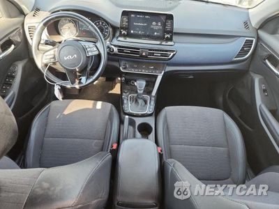 Zdjęcie 8 z 13 samochodu: 2023 KIA SELTOS S VIN:KNDEUCAA0P7447156 - miniatura