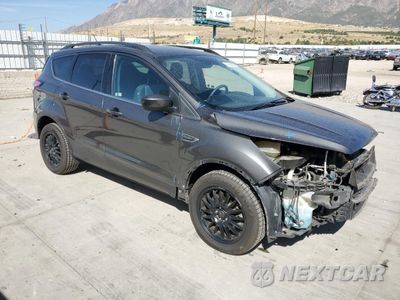 Czwarte zdjęcie samochodu z boku: 2018 FORD ESCAPE SE VIN:1FMCU9GD0JUA99519 - miniatura