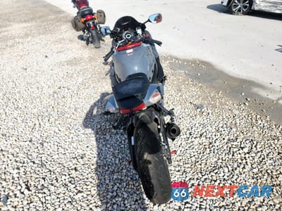 Czwarte zdjęcie samochodu z boku: 2025 SUZUKI GSX-R750 VIN:JS1GR7MA4S7101711 - miniatura