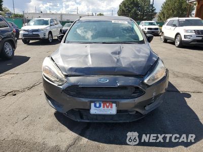 Piąte zdjęcie samochodu w środku: 2018 FORD FOCUS S VIN:1FADP3E25JL211242 - miniatura