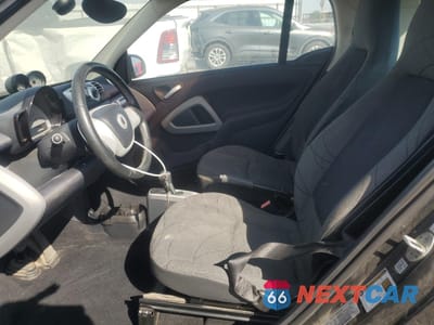 Zdjęcie 7 z 12 samochodu: 2016 SMART FORTWO VIN:WMEEJ9AA7GK845619 - miniatura